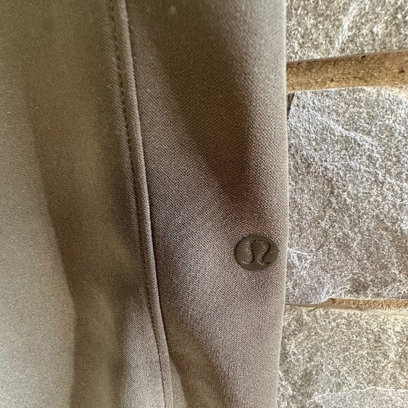 Lululemon On the Fly Jogger - Picture 2 of 5